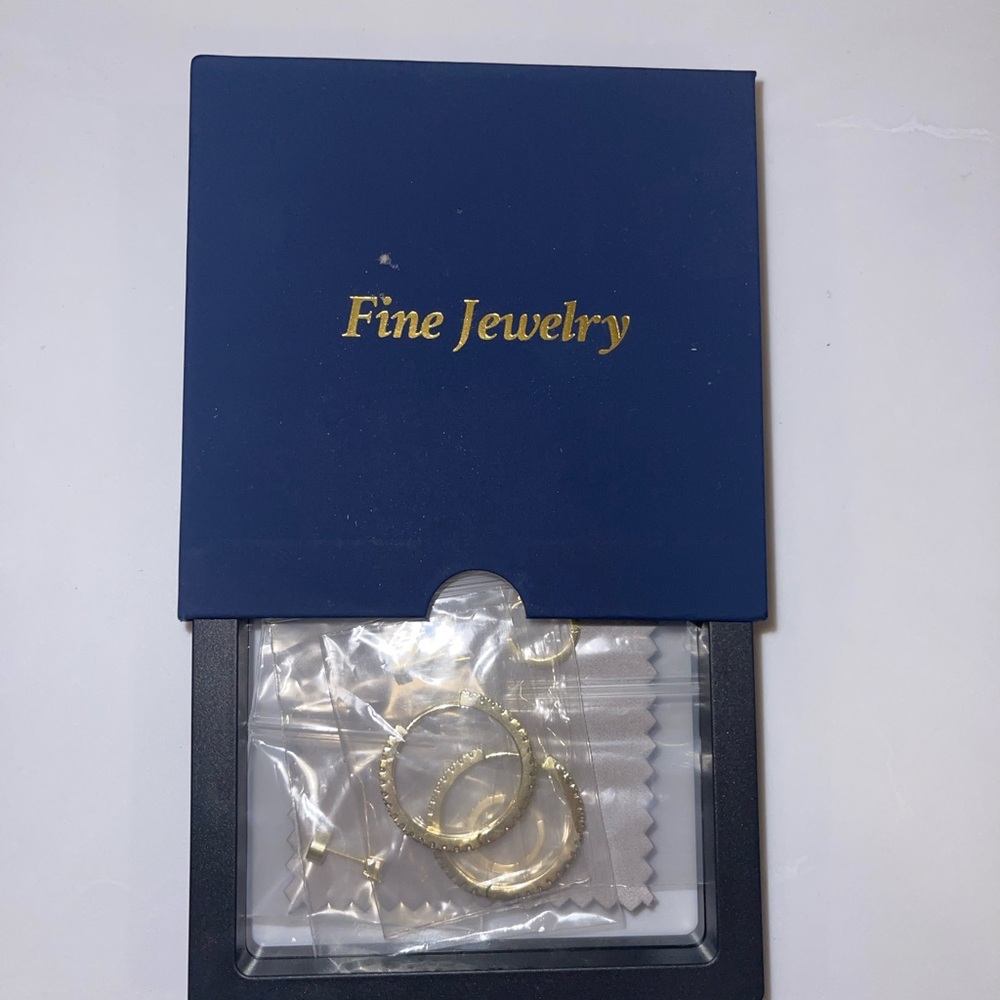 Elegant Gold Hoop Earrings